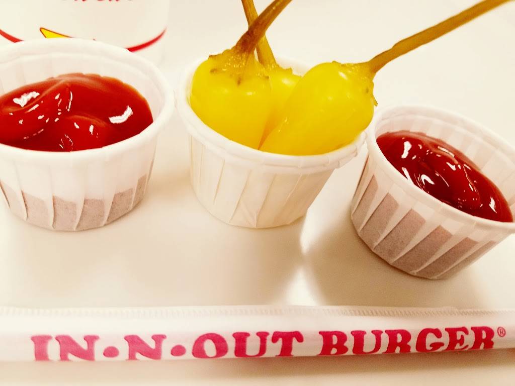 In-N-Out Burger | restaurant | 8180 N Cortaro Rd, Marana, AZ 85743, USA | 8007861000 OR +1 800-786-1000