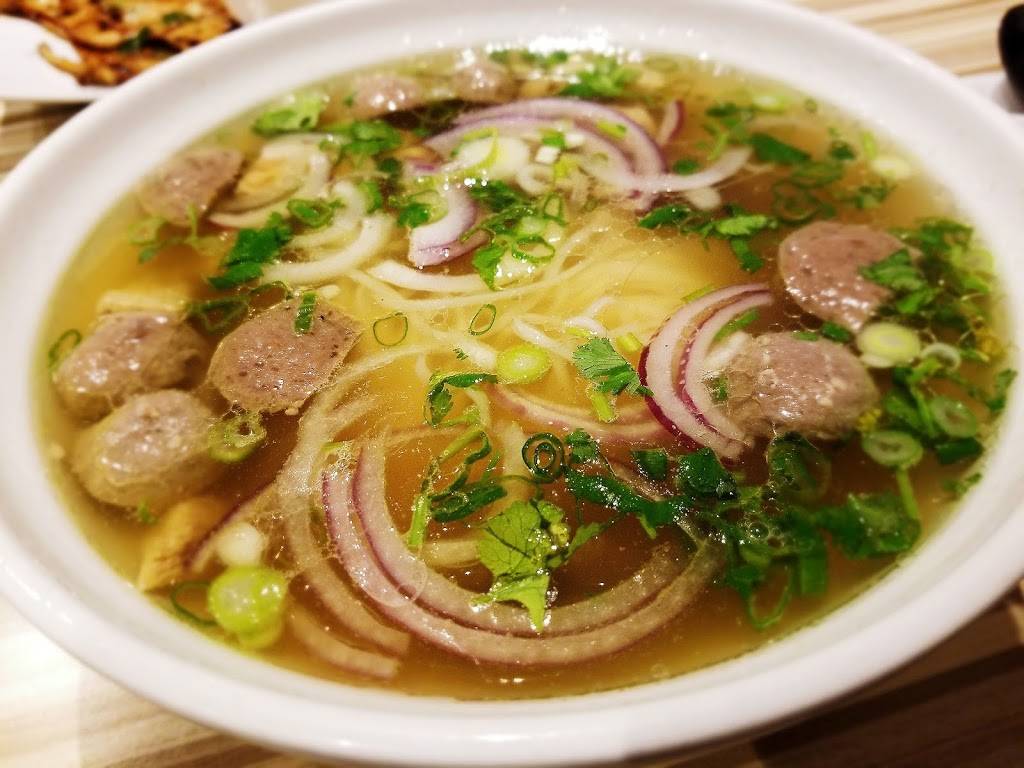 Pham Le Kitchen | restaurant | 1261 Stittsville Main St, Stittsville, ON K2S 2E4, Canada | 6134351018 OR +1 613-435-1018