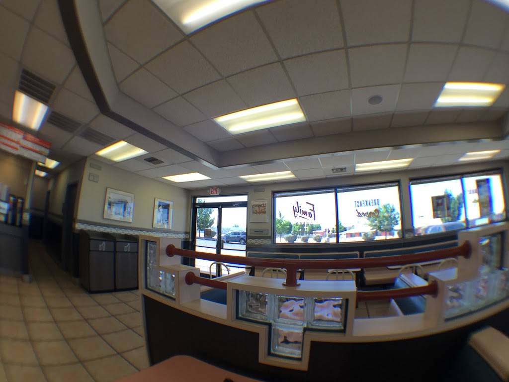 Whataburger | meal takeaway | 2460 N Main St, Las Cruces, NM 88001, USA | 5755252100 OR +1 575-525-2100