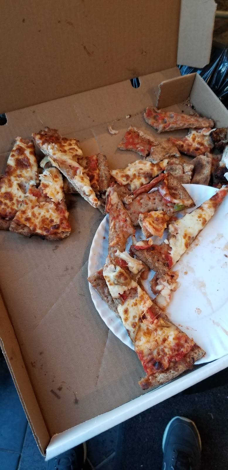 Reginos Pizza | restaurant | 1300 Finch Ave W, North York, ON M3J 3K2, Canada | 4166630663 OR +1 416-663-0663