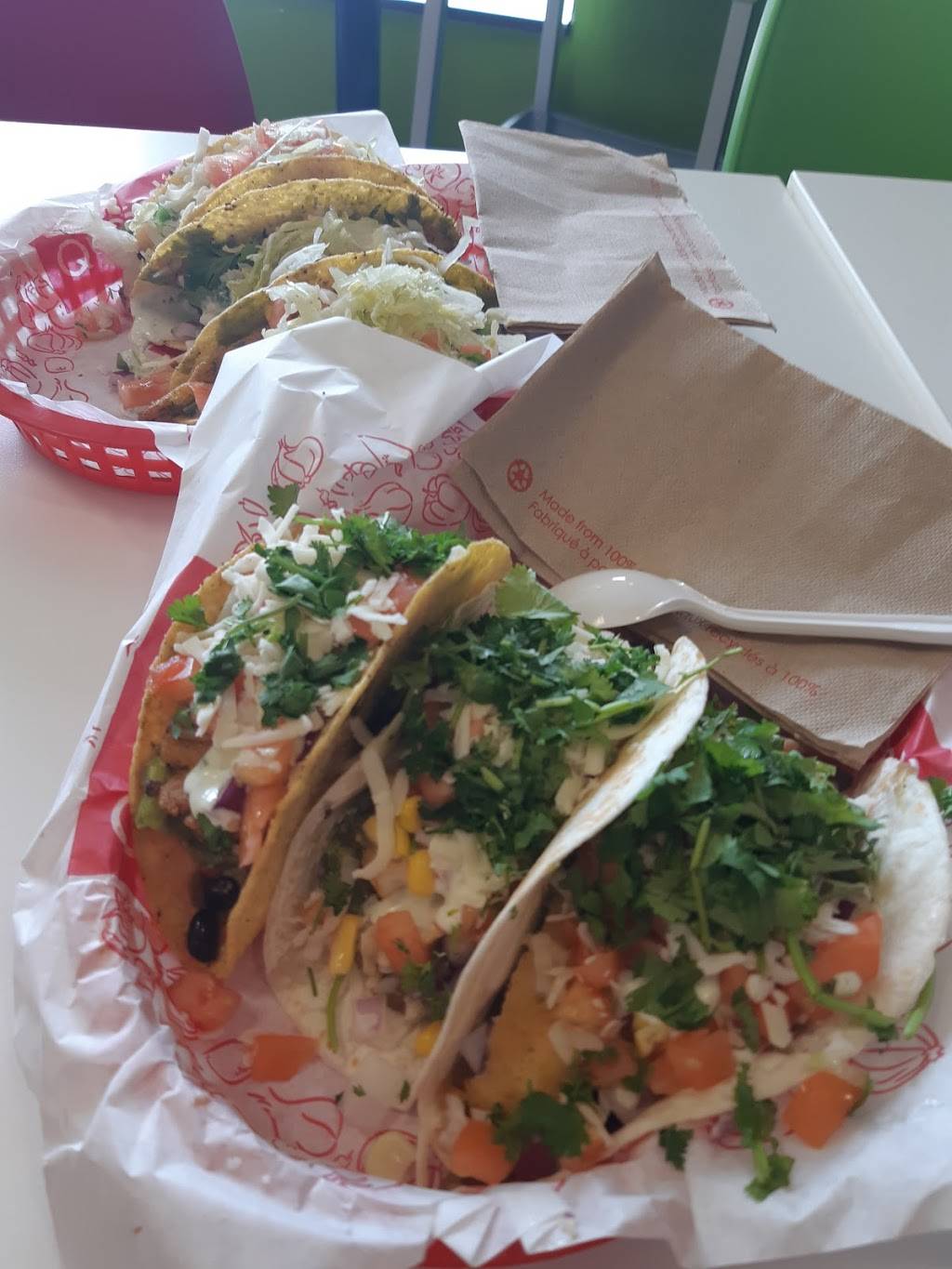 Quesada Burritos & Tacos | restaurant | 545 Niagara St, Welland, ON L3C 1L7, Canada | 2898205680 OR +1 289-820-5680