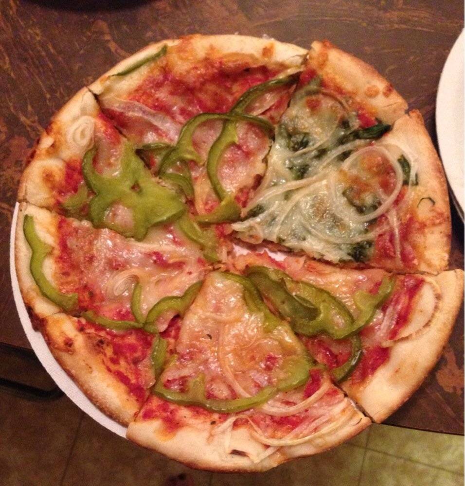 Singas Famous Pizza | meal delivery | 99 N Beverwyck Rd, Lake Hiawatha, NJ 07034, USA | 9732632626 OR +1 973-263-2626