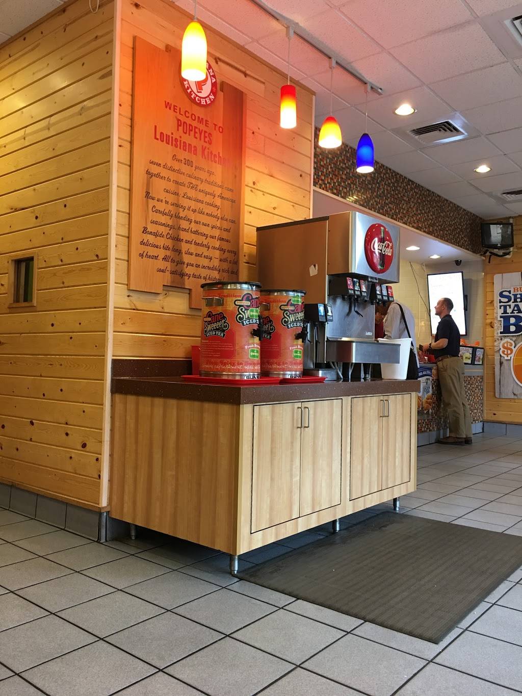 Popeyes Louisiana Kitchen | restaurant | 4241 N Pershing Dr, Arlington, VA 22203, USA | 7035169336 OR +1 703-516-9336