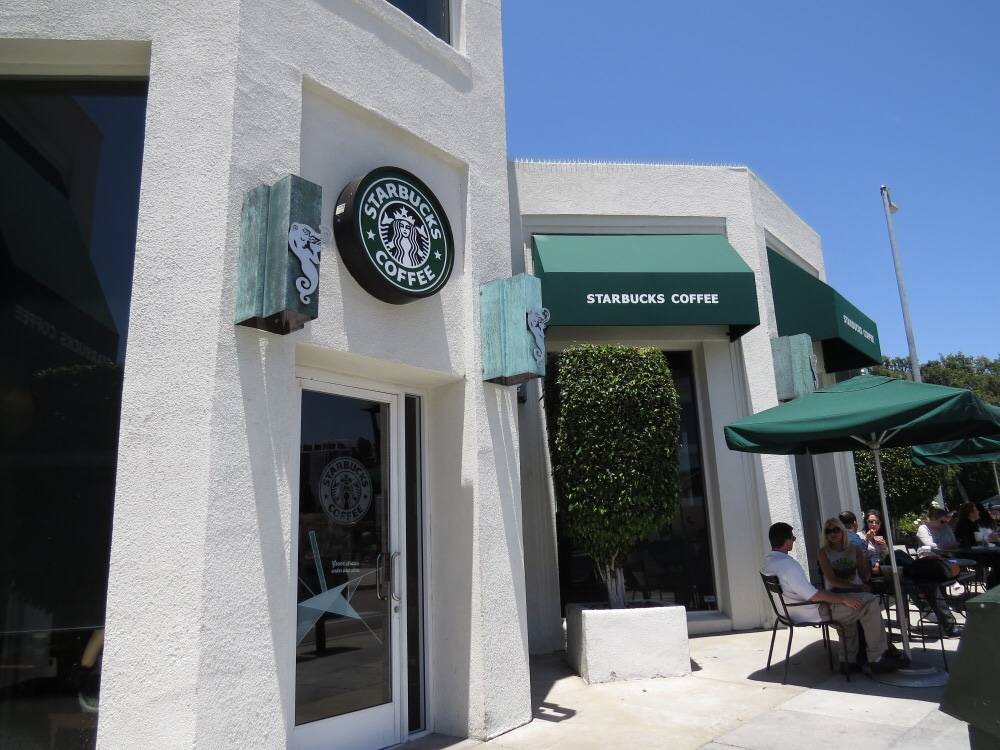 Starbucks | cafe | 9811 S Santa Monica Blvd, Beverly Hills, CA 90212, USA | 3105523133 OR +1 310-552-3133