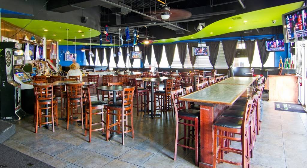 Blue Monkey Bar & Grill | restaurant | 9607, 7550 Mission Hills Dr # 326, Naples, FL 34119, USA | 2395972583 OR +1 239-597-2583