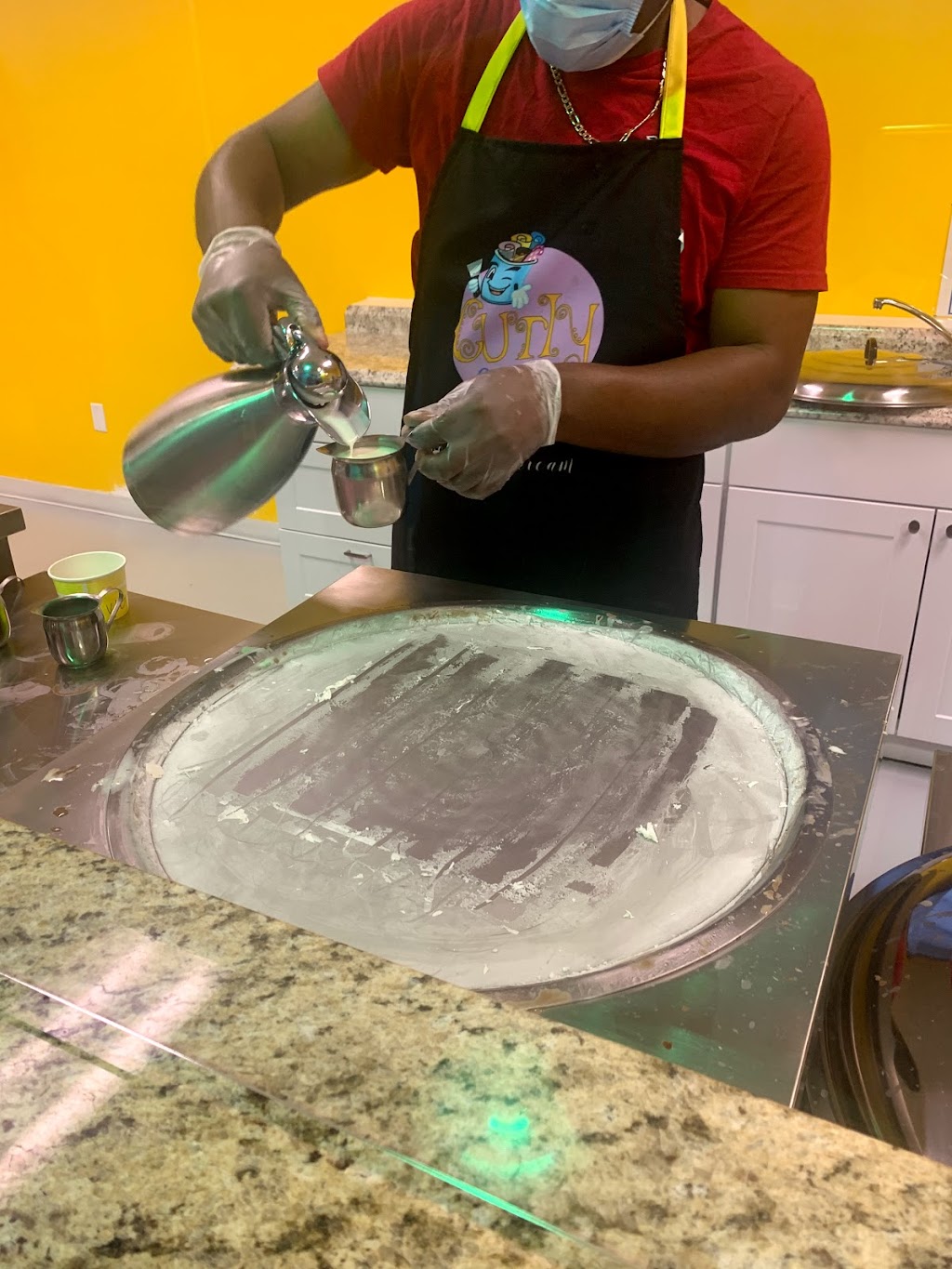 Curly Cream Rolled Icecream | restaurant | 981 US-98 Shop 11, Destin, FL 32541, USA | 8504246077 OR +1 850-424-6077