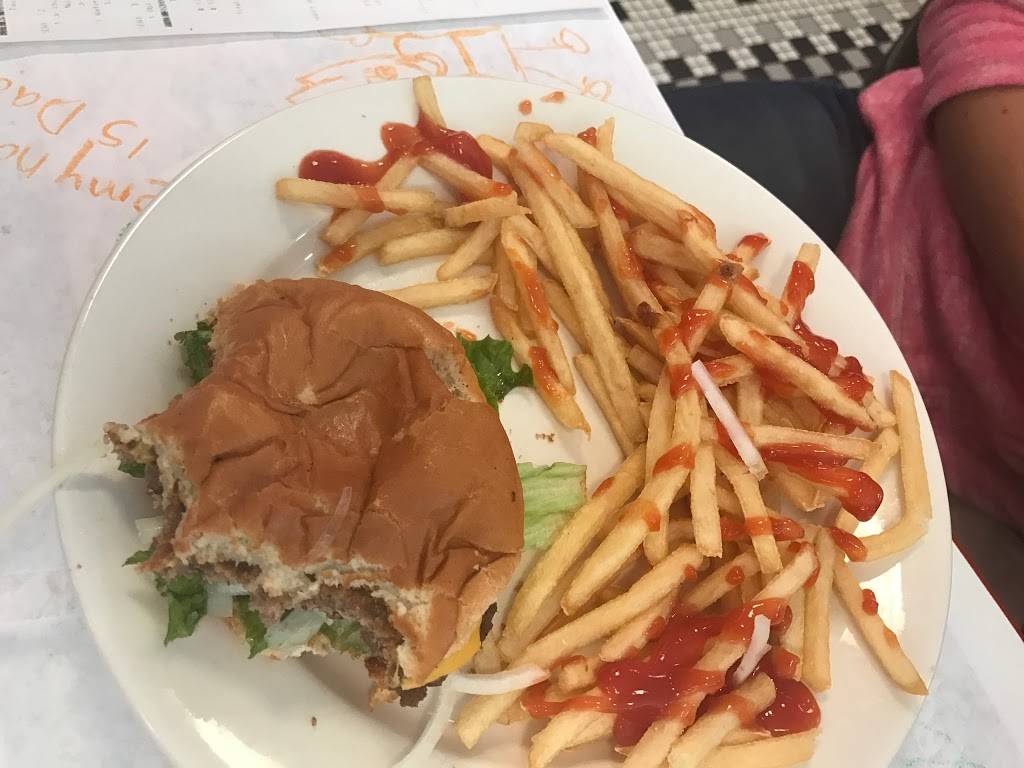 Steak n Shake | restaurant | 1940 94th Court, Vero Beach, FL 32966, USA | 7727940095 OR +1 772-794-0095