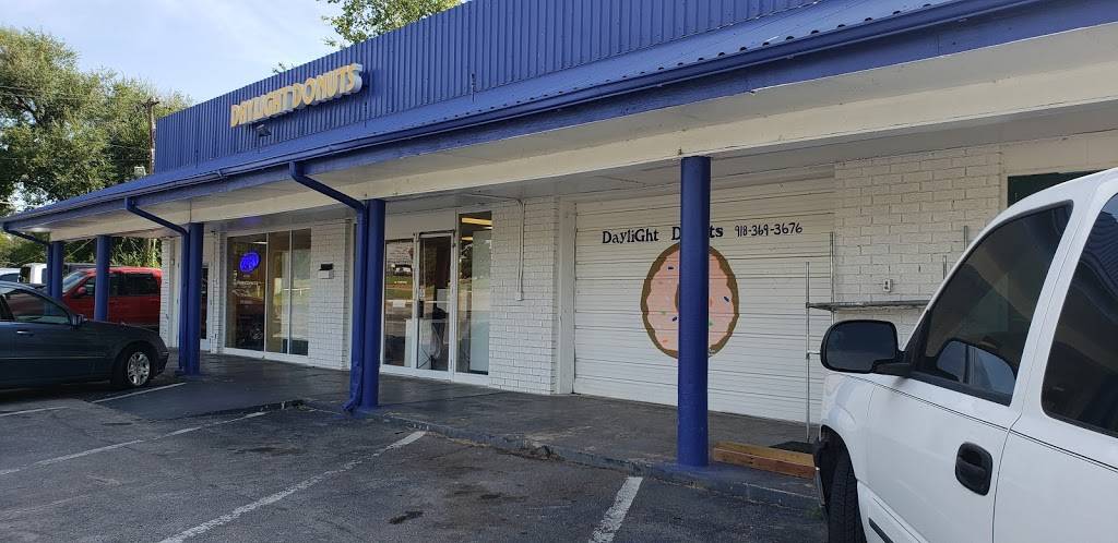 Daylight Donuts | restaurant | 11643 S Memorial Dr, Bixby, OK 74008, USA | 9183693676 OR +1 918-369-3676