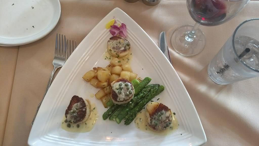 Salernos Ristorante | restaurant | 220 N Beach St, Laguna Beach, CA 92651, USA | 9494972600 OR +1 949-497-2600