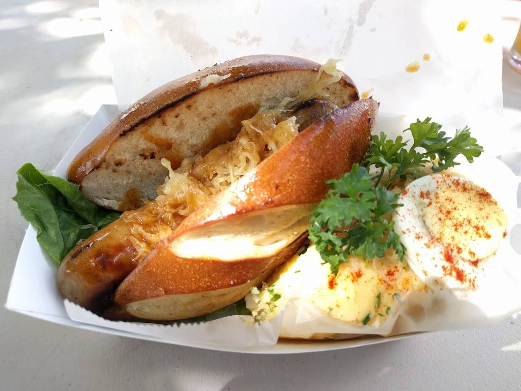 Under the Radar Brewery | restaurant | 1506 Truxillo St, Houston, TX 77004, USA | 2819741473 OR +1 281-974-1473