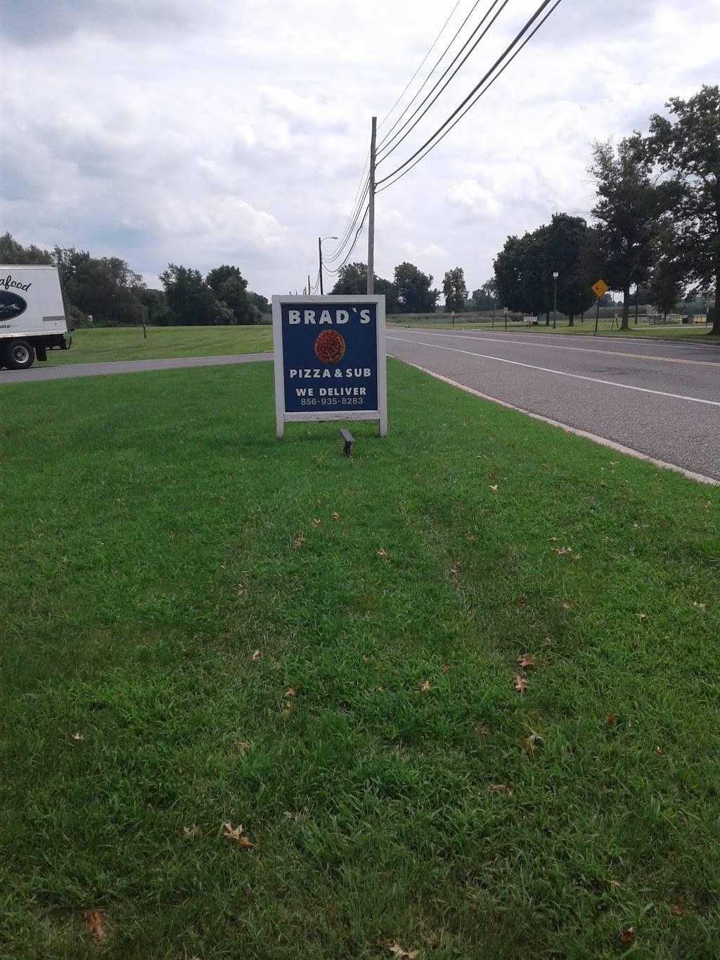 Brads Pizza & Sub | restaurant | 500 Locust Island Rd, Hancocks Bridge, NJ 08038, USA | 8569358283 OR +1 856-935-8283