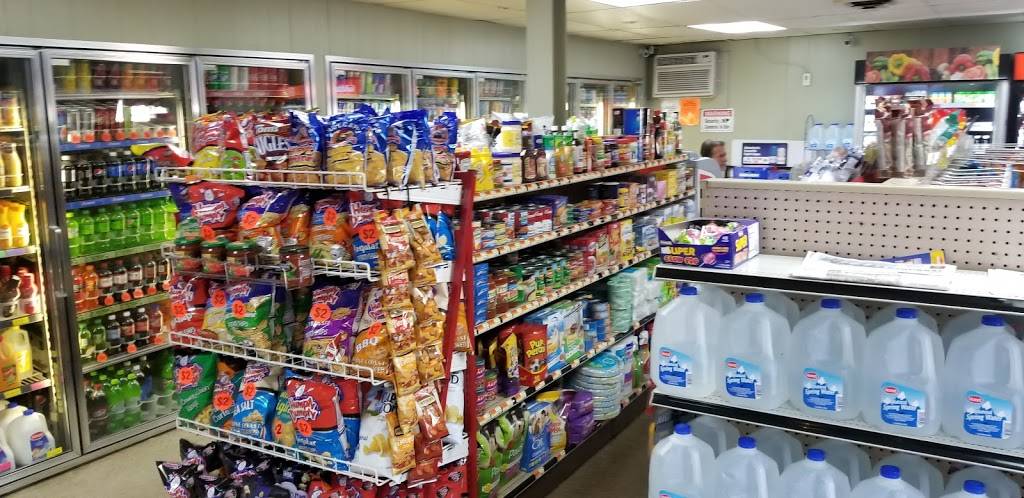 Monmouth Kwik Shop | meal takeaway | 4 Academy Rd, Monmouth, ME 04259, USA | 2079333334 OR +1 207-933-3334