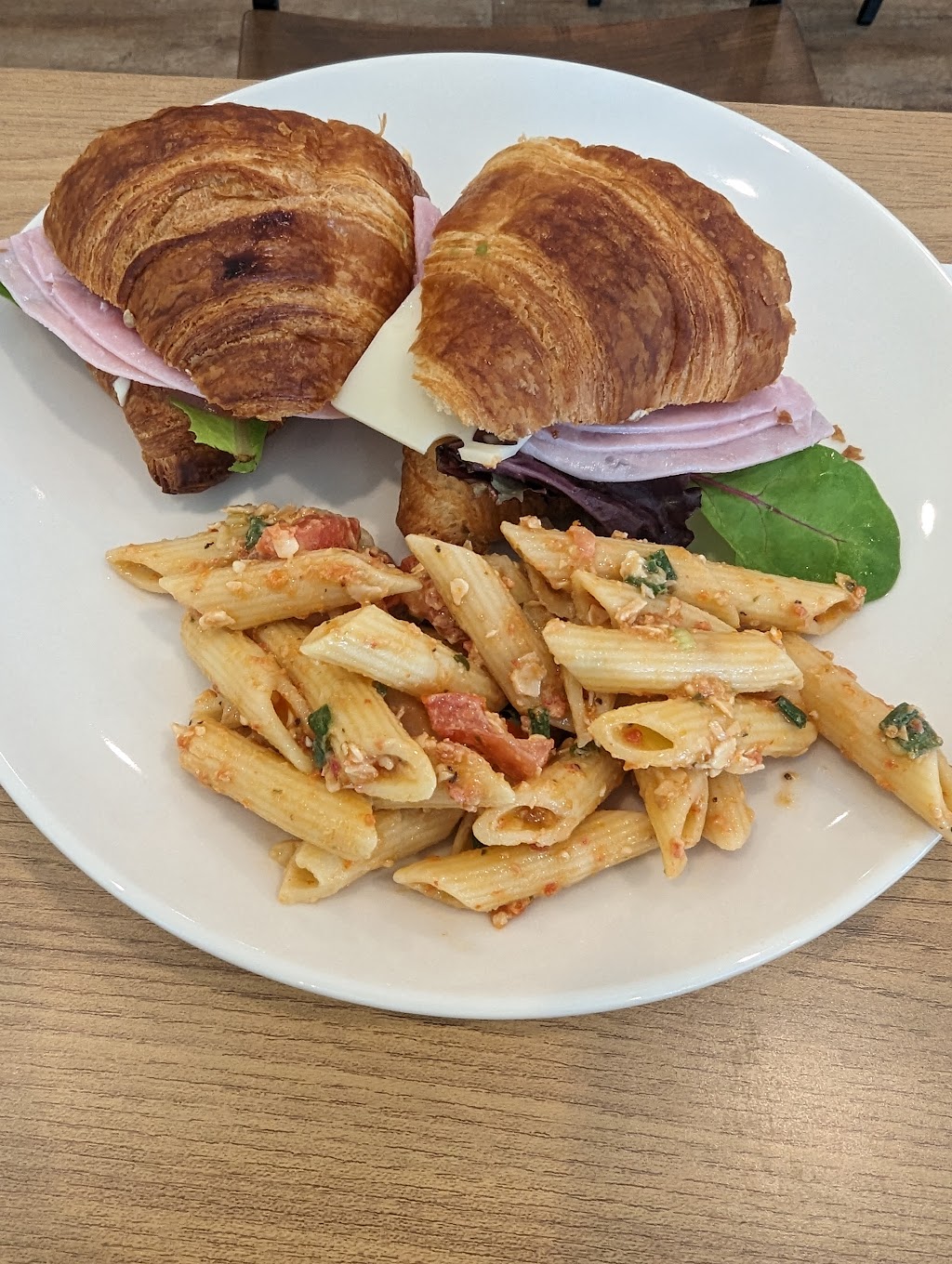 La Madeleine | cafe | 247 S Loop 336 W Ste. 700, Conroe, TX 77304, USA | 9364444601 OR +1 936-444-4601