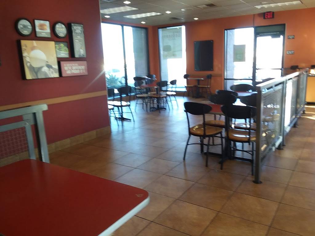 Jack in the Box | restaurant | 1371 Blaine Street, Riverside, CA 92507, USA | 9513699121 OR +1 951-369-9121