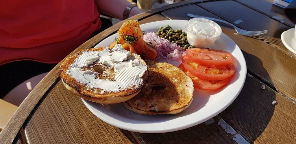 Gulf Drive Cafe | restaurant | 900 Gulf Dr N, Bradenton Beach, FL 34217, USA | 9417781919 OR +1 941-778-1919