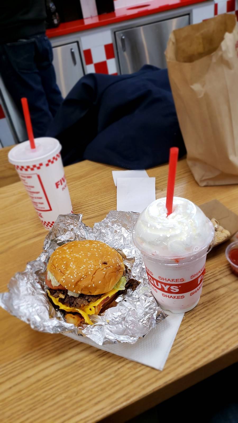 Five Guys | meal takeaway | 13350 Dallas Pkwy, Dallas, TX 75240, USA | 9722398470 OR +1 972-239-8470