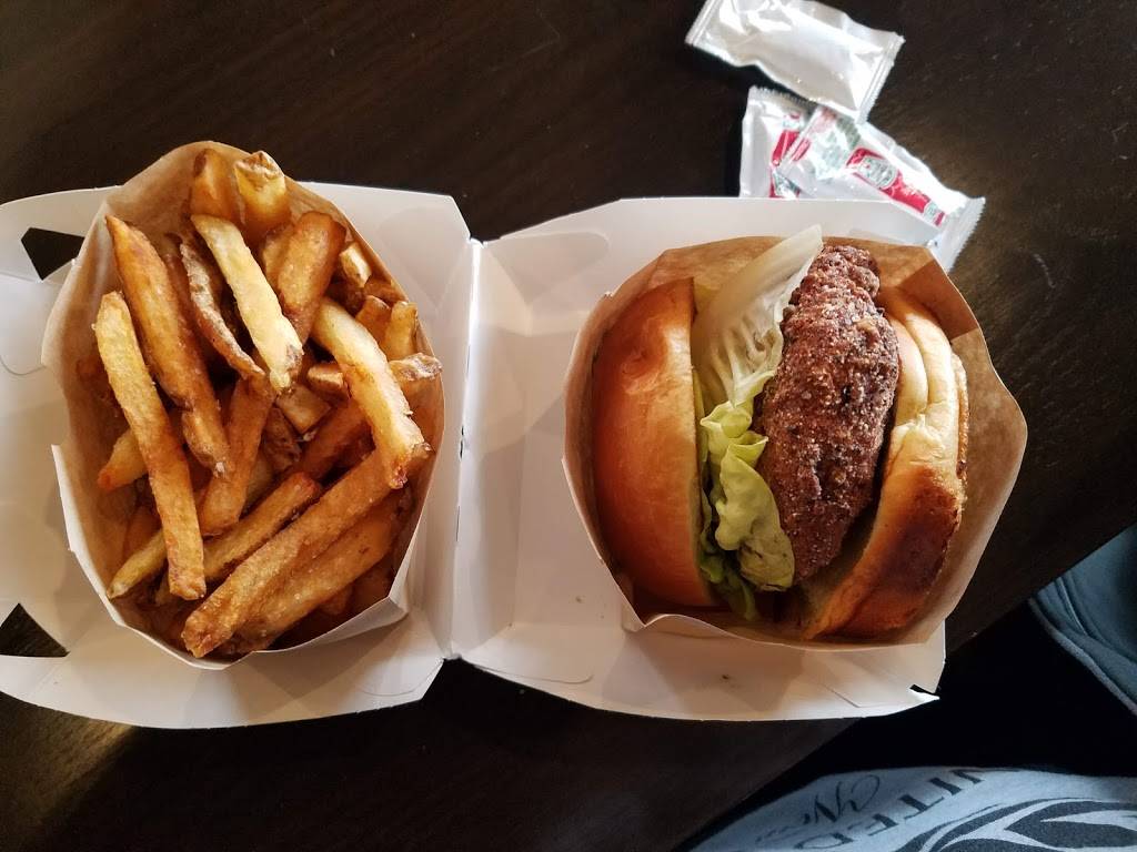 Roost | restaurant | 2308 Whitney Ave, Hamden, CT 06518, USA | 2036911973 OR +1 203-691-1973