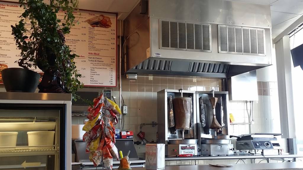 Deli Supreme | meal takeaway | 9728 Lyndale Ave S, Bloomington, MN 55420, USA | 9528815216 OR +1 952-881-5216