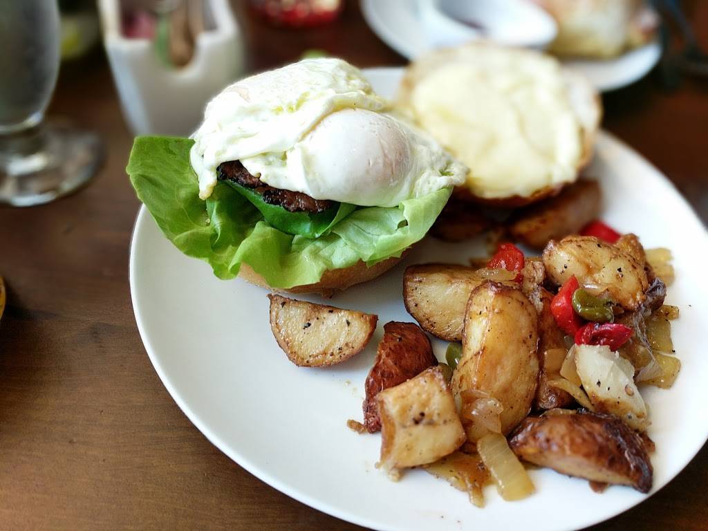 The Squealing Pig | restaurant | 1885 Centre St, West Roxbury, MA 02132, USA | 6174692624 OR +1 617-469-2624