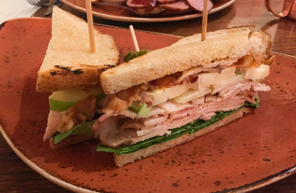 C. Frogs BBQ | Steak | Whiskey | restaurant | 3935 W 69th Terrace, Prairie Village, KS 66208, USA | 9136015250 OR +1 913-601-5250