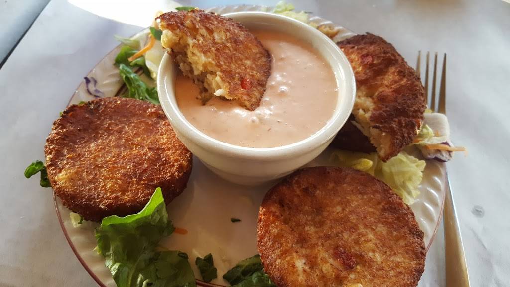 Cannovas | restaurant | 1101 W Empire St, Freeport, IL 61032, USA | 8152330032 OR +1 815-233-0032