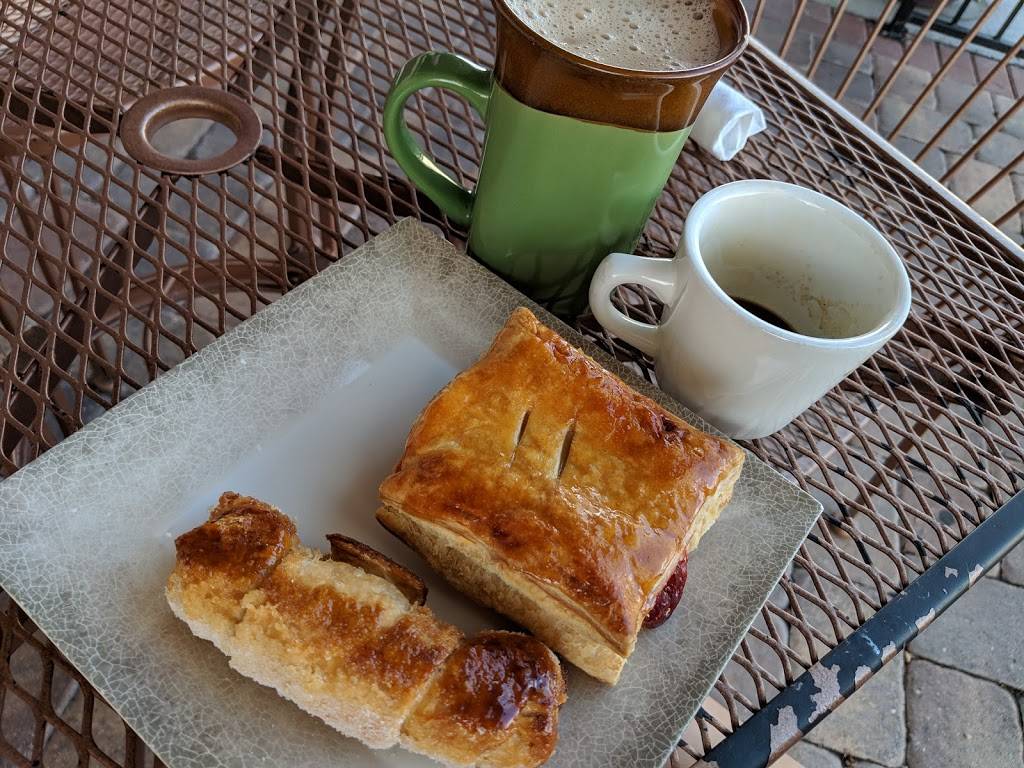 Cafe Caobana | restaurant | 73 S Semoran Blvd, Orlando, FL 32807, USA | 4072439140 OR +1 407-243-9140