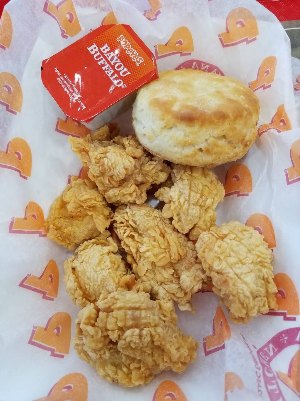 Popeyes Louisiana Kitchen - Bathurst & Wilson | restaurant | 3790 Bathurst St, North York, ON M3H 3M9, Canada | 6473504994 OR +1 647-350-4994