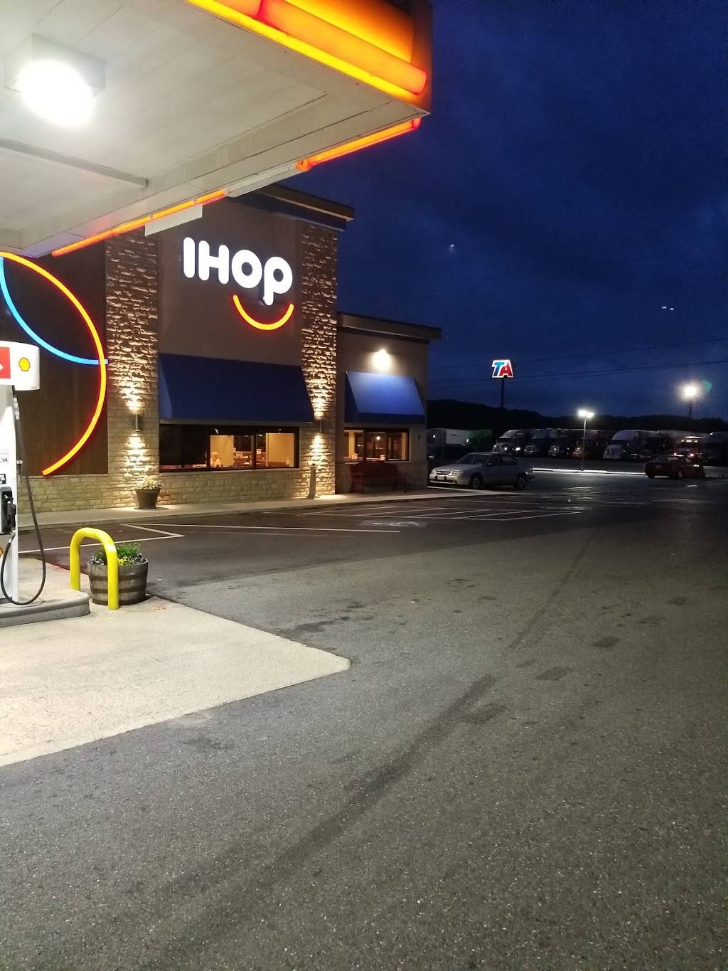 IHOP | restaurant | 2516 N Lee Hwy, Lexington, VA 24450, USA | 5404633478 OR +1 540-463-3478