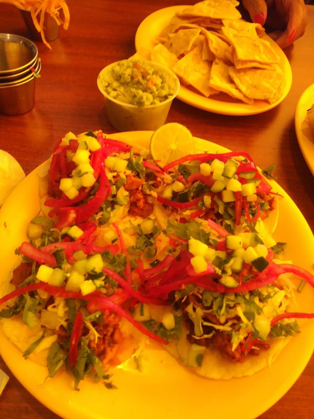 Taqueria Ajiji | restaurant | 544 N Yarbrough Dr, El Paso, TX 79915, USA | 9153075424 OR +1 915-307-5424