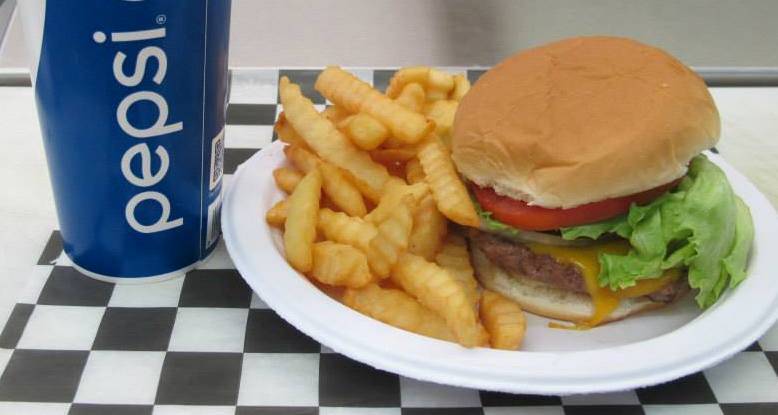 Waves Mart and Starfish Grill | restaurant | 1213 NC-24, Newport, NC 28570, USA | 2527266490 OR +1 252-726-6490