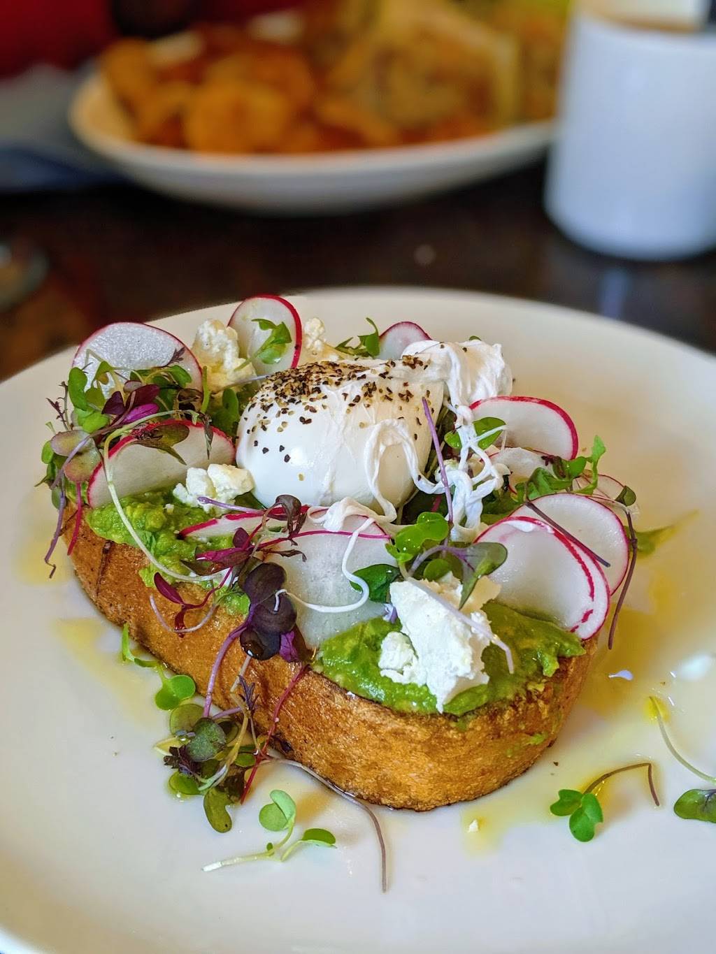 On Point Bistro | restaurant | 1200 Point Breeze Ave, Philadelphia, PA 19146, USA | 2676393318 OR +1 267-639-3318