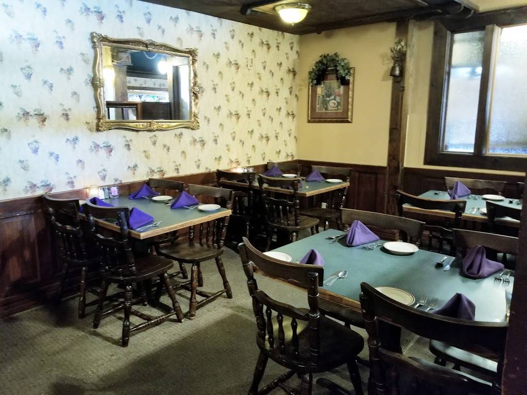 Concettas Italian Restaurant | restaurant | 600 S 5th St, St Charles, MO 63301, USA | 6369462468 OR +1 636-946-2468