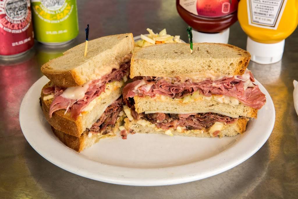 Corned Beef Corner | cafe | 4040 Park St N, St. Petersburg, FL 33709, USA | 7273473921 OR +1 727-347-3921