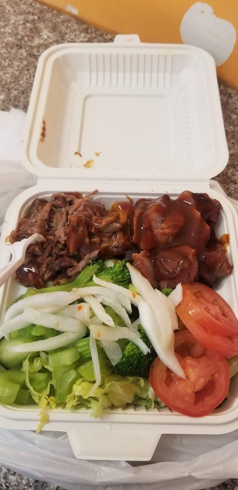 Red Bee Bbq | restaurant | 750 Stony Point Rd, Santa Rosa, CA 95407, USA | 7075416536 OR +1 707-541-6536