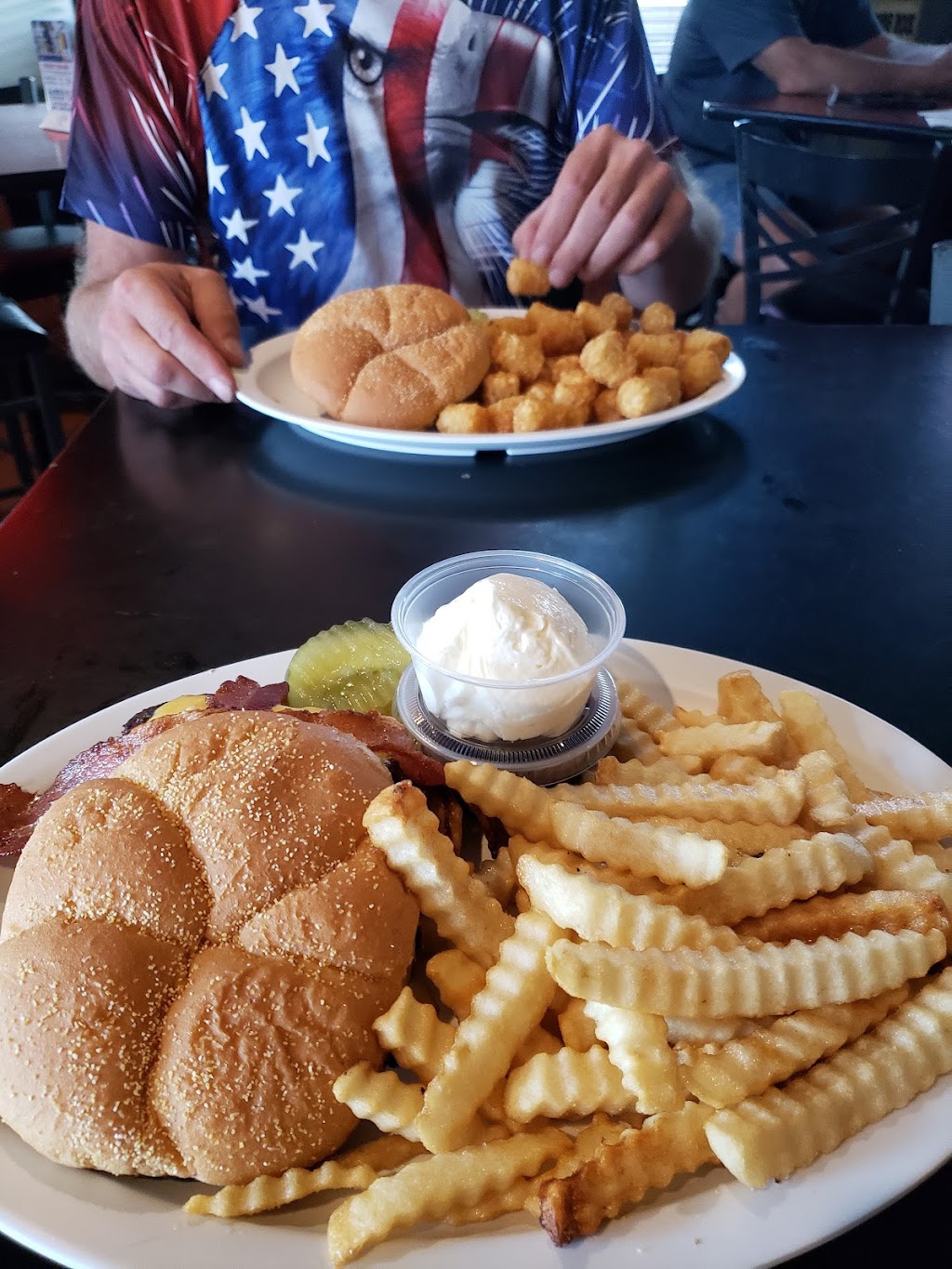 Roadhouse 169 Bar & Grill | restaurant | 1006 N River Dr, North Mankato, MN 56003, USA | 5073877511 OR +1 507-387-7511