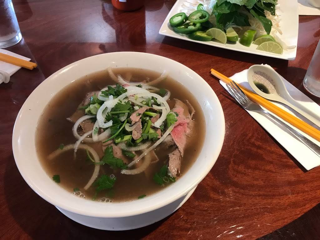 Pho Ton 4 | restaurant | 516 SE Chkalov Dr, Vancouver, WA 98683, USA | 3602549305 OR +1 360-254-9305
