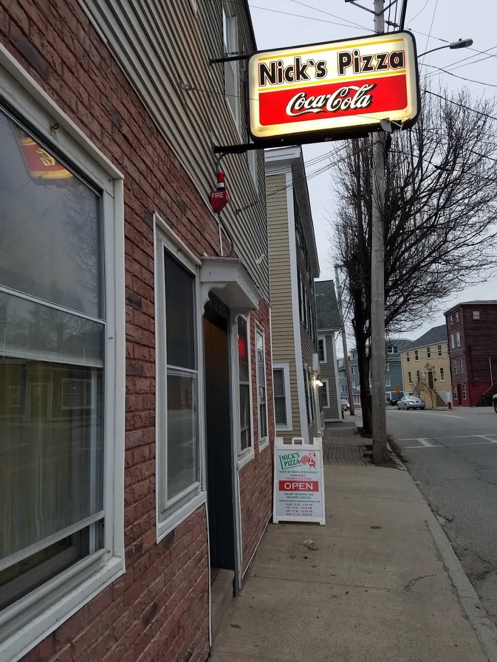 Nicks Pizza | restaurant | 164 Merrimac St, Newburyport, MA 01950, USA | 9784659853 OR +1 978-465-9853