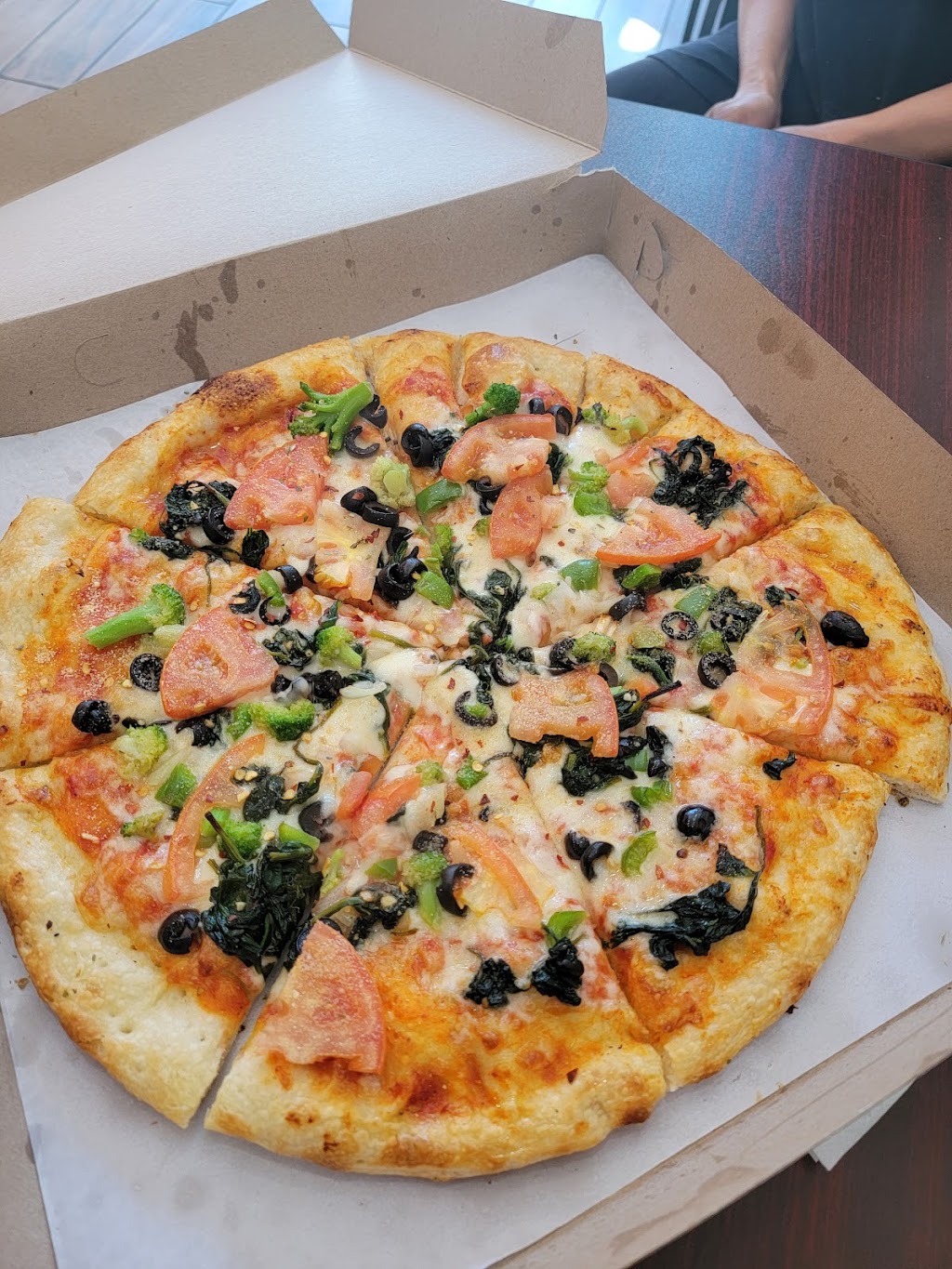 Angelinas Pizzeria | restaurant | 327 W York St, Philadelphia, PA 19133, USA | 2156490048 OR +1 215-649-0048