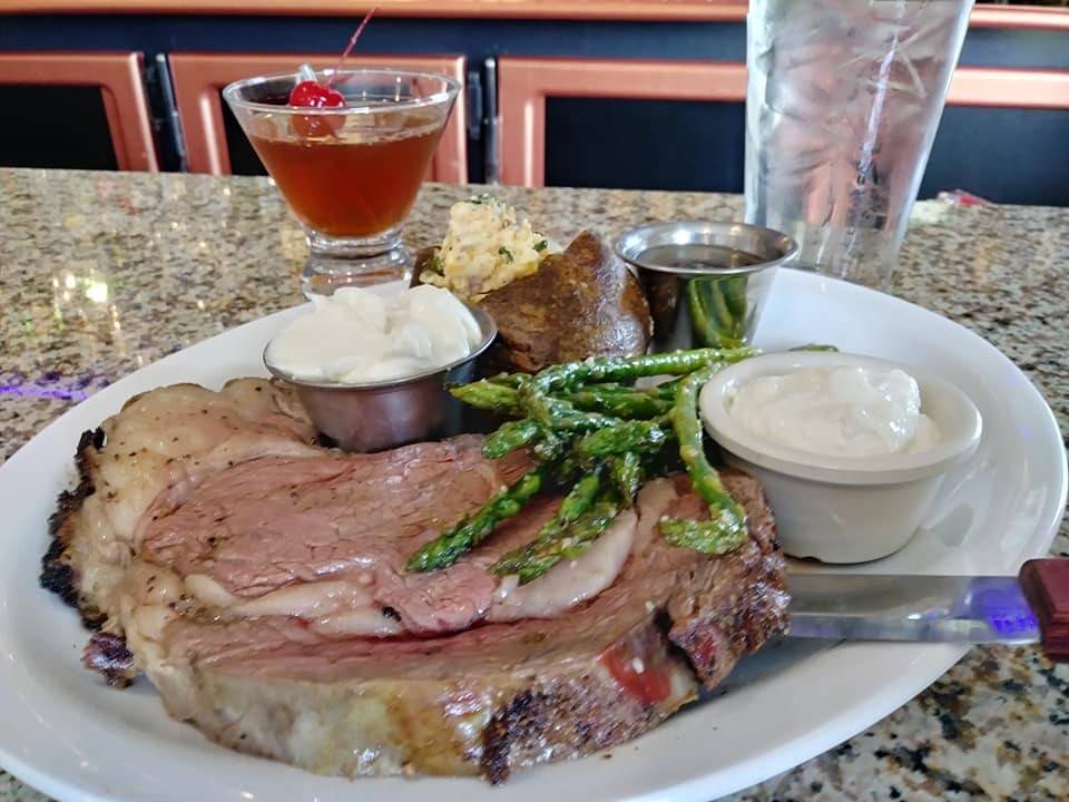 Beachfront Martini Lounge | restaurant | 3073 NW Bucklin Hill Rd, Silverdale, WA 98383, USA | 3606981000 OR +1 360-698-1000