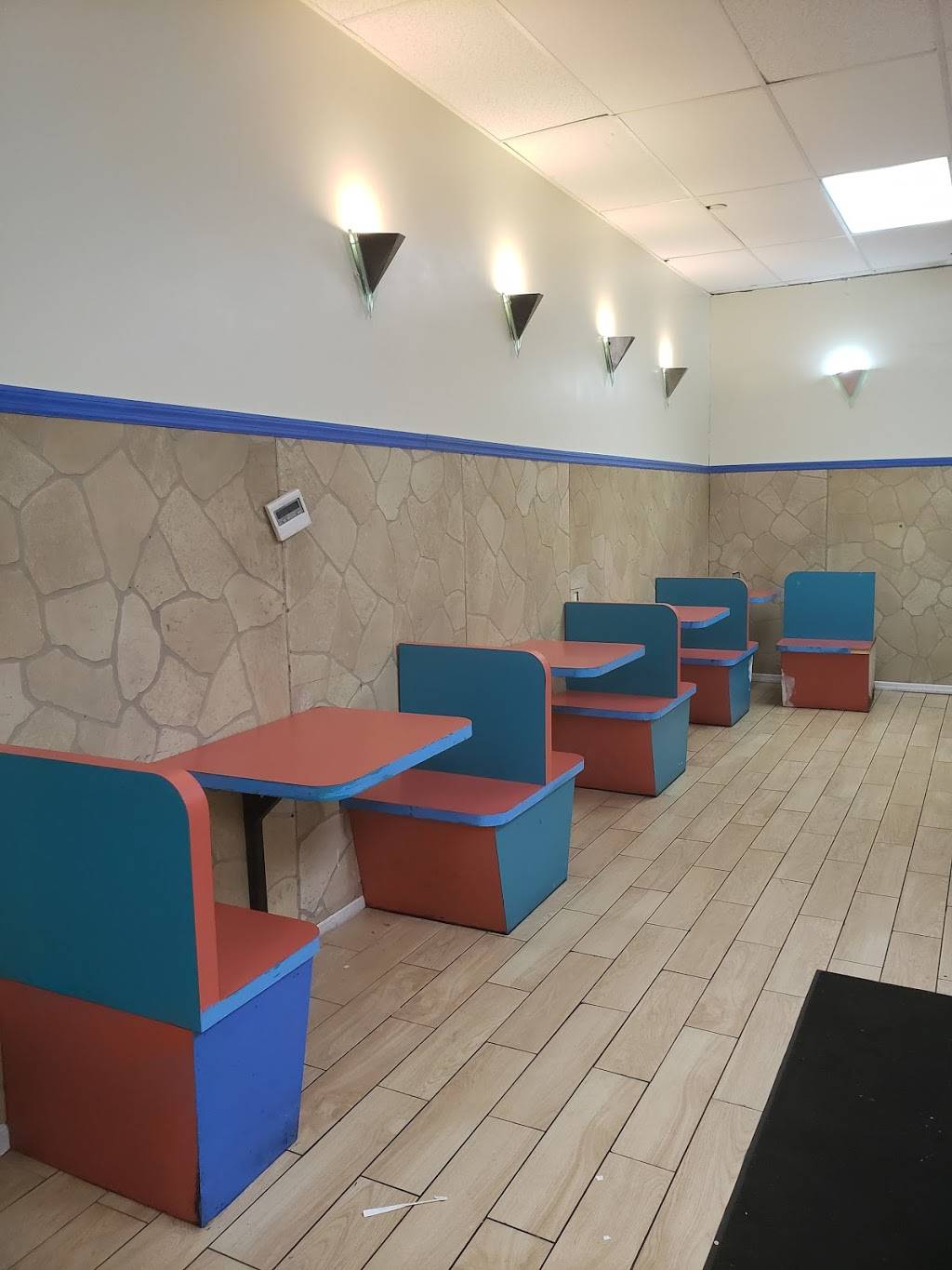 Yummie | restaurant | 376 E Gun Hill Rd, Bronx, NY 10467, USA | 3476418033 OR +1 347-641-8033