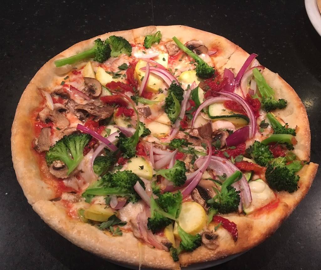 Finbars | restaurant | 1041 Pacific Coast Hwy, Seal Beach, CA 90740, USA | 5623462277 OR +1 562-346-2277