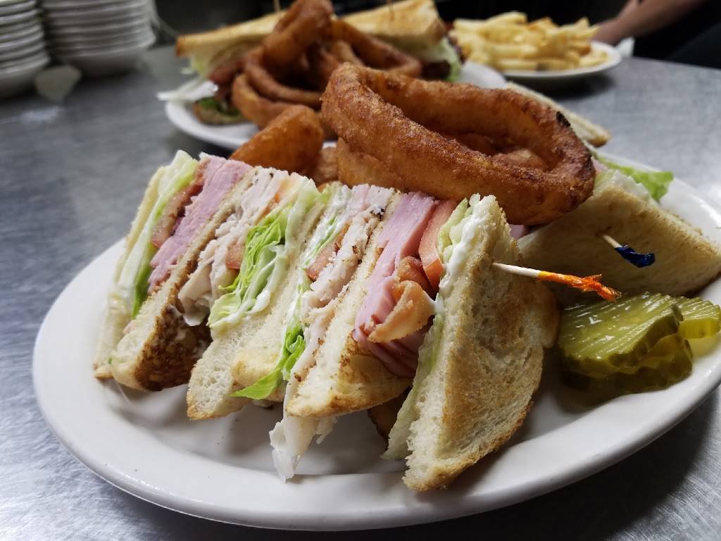 Breakfast Station | restaurant | 9141 Little Rd, New Port Richey, FL 34654, United States | 7278613814 OR +1 727-861-3814