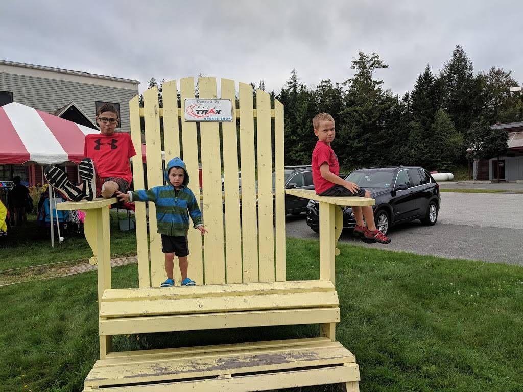 Betseys Dots of Dover | restaurant | 2 Mountain Park Plaza, West Dover, VT 05356, USA | 8024646476 OR +1 802-464-6476