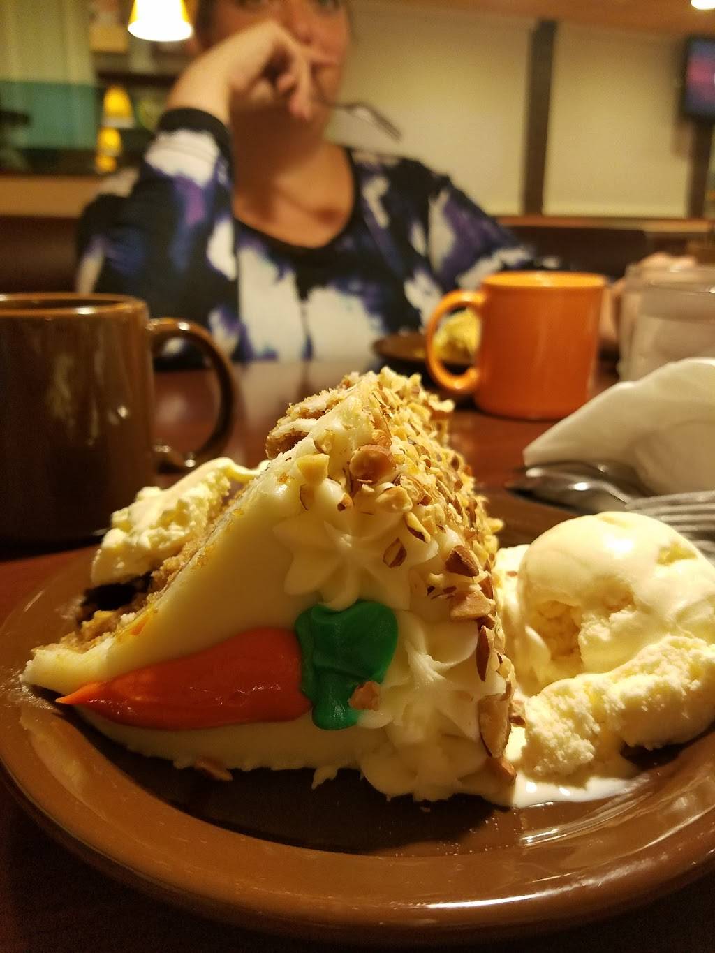 Village Inn | bakery | 1940 John F Kennedy Rd, Dubuque, IA 52001, USA | 5635560893 OR +1 563-556-0893