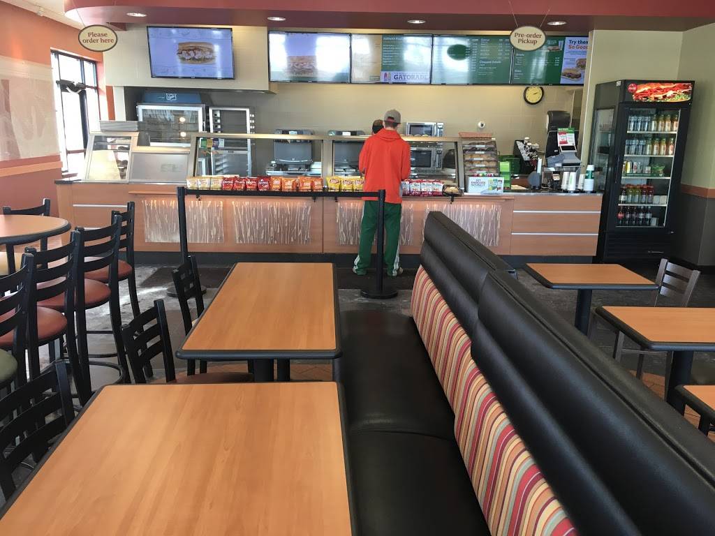 Subway Restaurants | restaurant | 1315 7th Ave, Two Harbors, MN 55616, USA | 2188346447 OR +1 218-834-6447