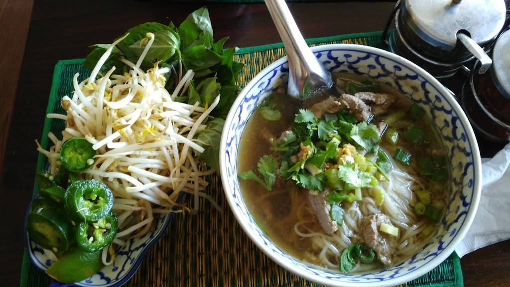 Thai Bar-B-Que Restaurant | restaurant | 3417 W National Ave, Milwaukee, WI 53215, USA | 4146470812 OR +1 414-647-0812