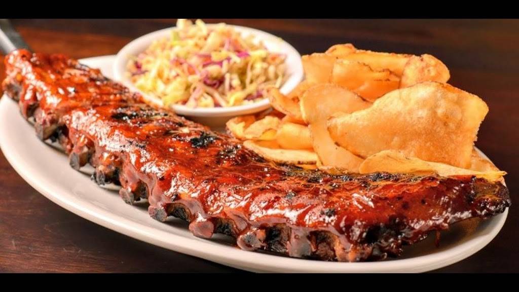 Famous Freddies Roadhouse | restaurant | 510 S, Park Ave, Fox Lake, IL 60020, USA | 8475879677 OR +1 847-587-9677