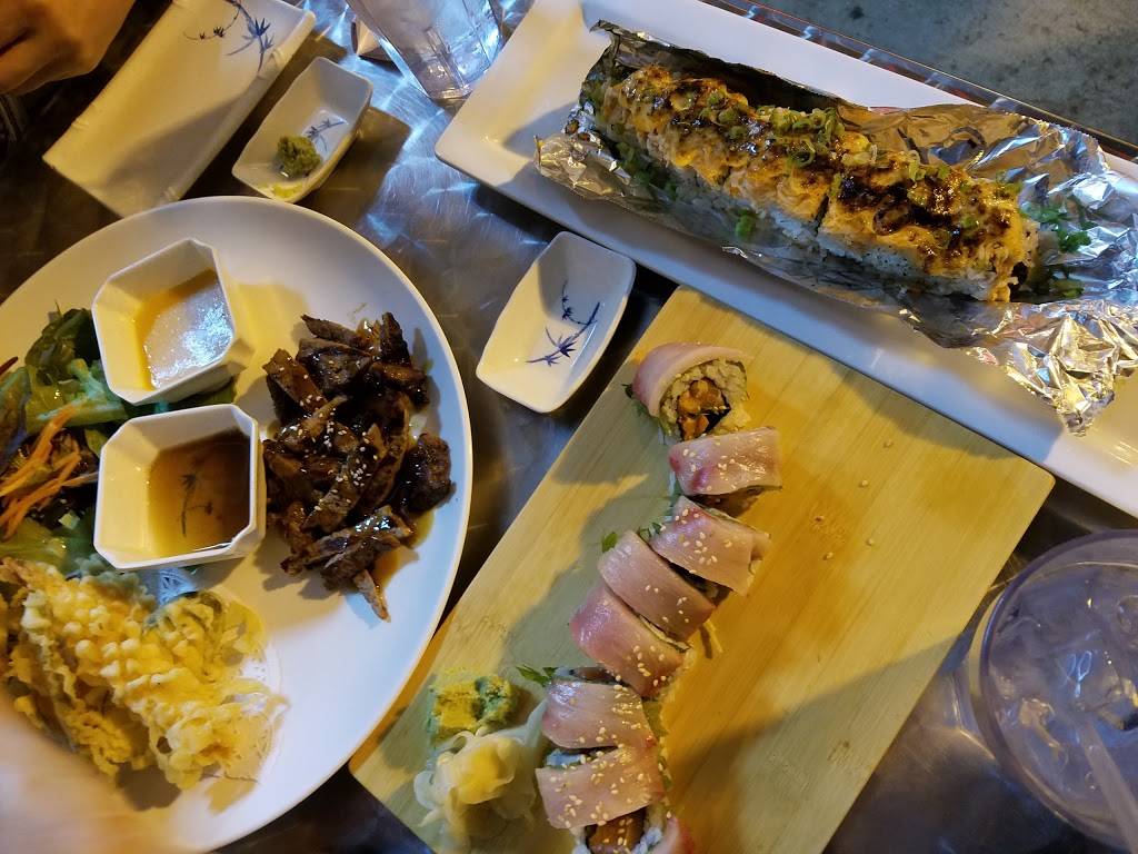 Sushi Monster | restaurant | 2426 Honolulu Ave, Montrose, CA 91020, USA | 8182492510 OR +1 818-249-2510