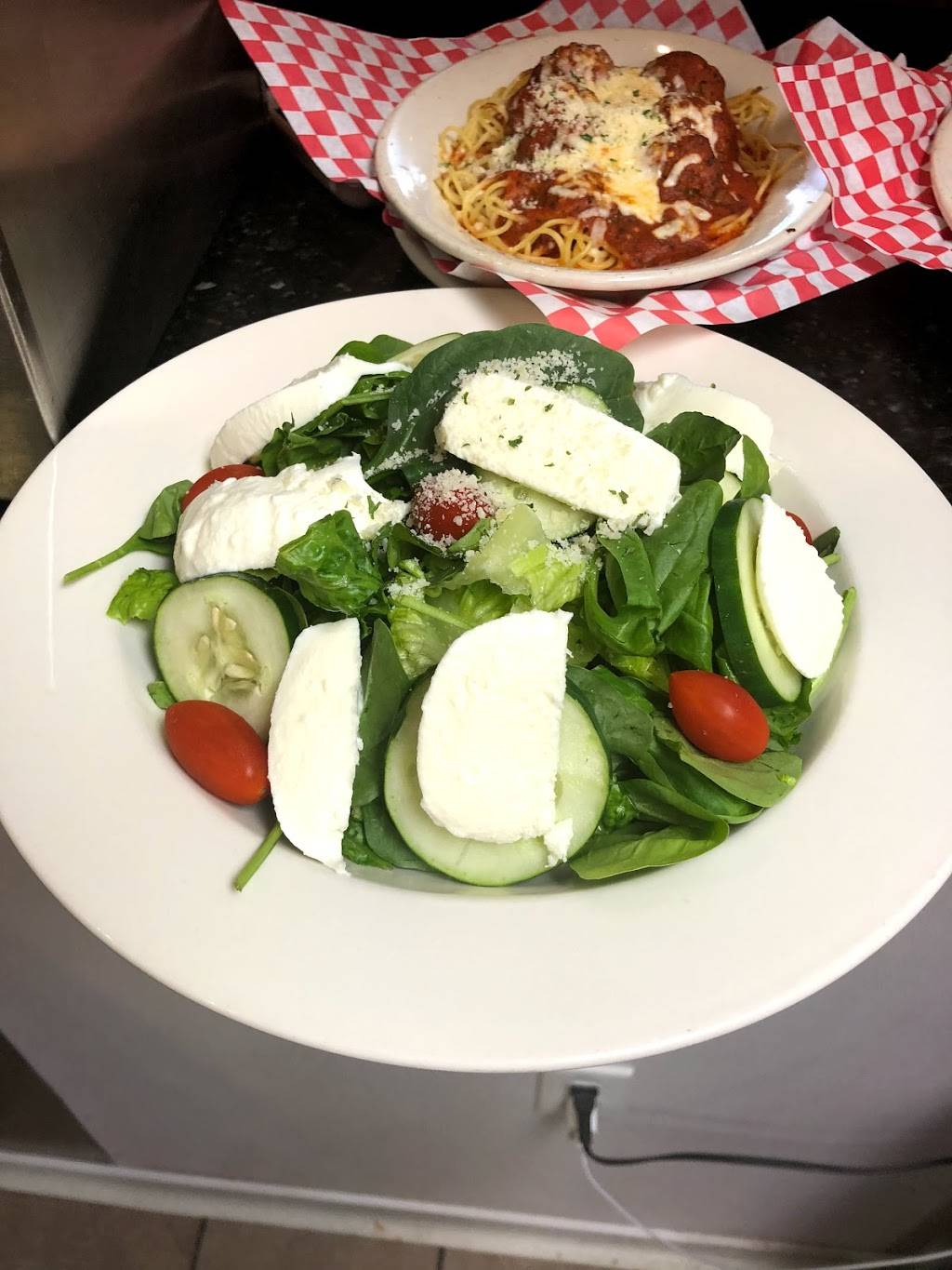 Vittorinos Cucina Italian Restaurant | restaurant | 2761 TN-72, Loudon, TN 37774, USA | 8654082422 OR +1 865-408-2422