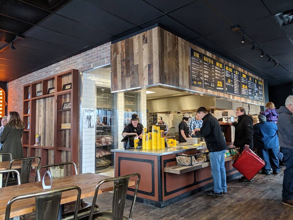 Dickeys Barbecue Pit | restaurant | 380 E Division St NE, Rockford, MI 49341, USA | 6169517111 OR +1 616-951-7111